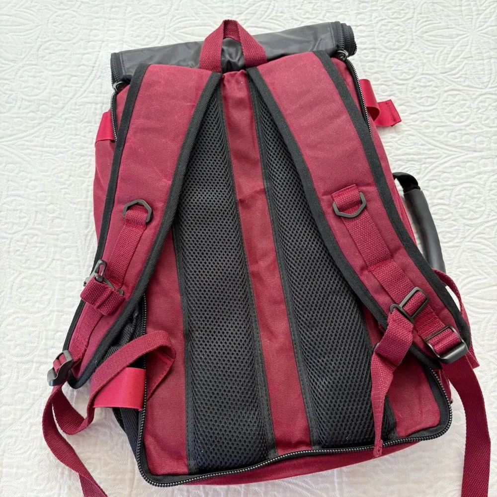 SOVRN REPUBLIC 30L Drifter 2.0‎ Convertible Duffle / Backpack, Burgundy